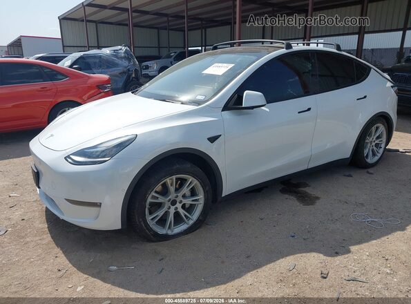 7SAYGDEE1NF407833 2022 TESLA MODEL Y Белый Передняя левая четверть