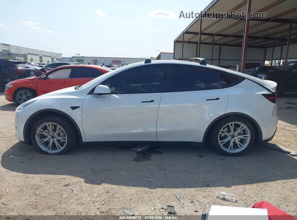 7SAYGDEE1NF407833 2022 TESLA MODEL Y Белый Вид панели приборов