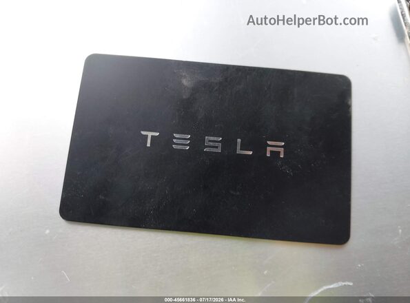 7SAYGDEE1NF427662 2022 TESLA MODEL Y Gray Առջևի վահանակի տեսք
