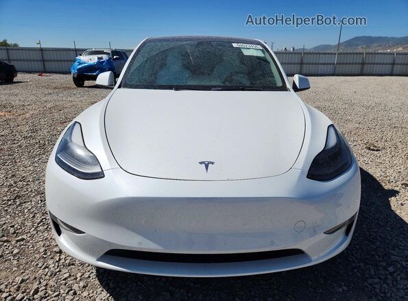 7SAYGDEE1NF523145 2022 TESLA MODEL Белый Вид спереди