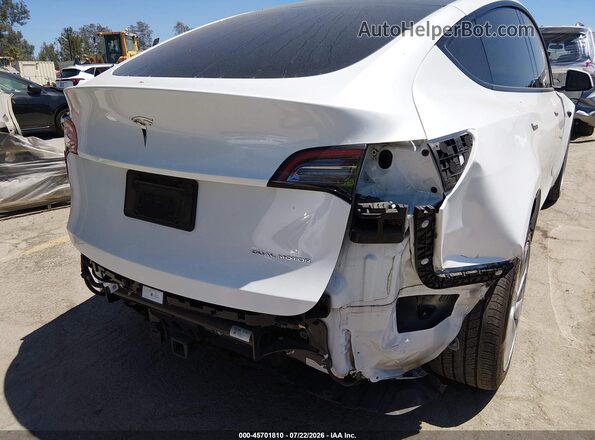 7SAYGDEE1PA094752 2023 TESLA MODEL Y Белый Вид спереди
