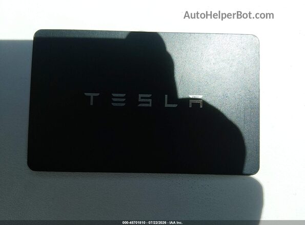 7SAYGDEE1PA094752 2023 TESLA MODEL Y Белый Вид панели приборов