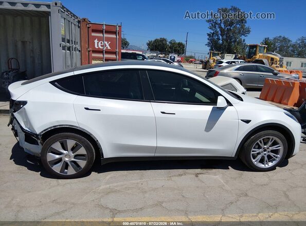 7SAYGDEE1PA094752 2023 TESLA MODEL Y Белый Панорамный вид салона 360°