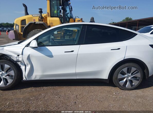 7SAYGDEE1PA124123 2023 TESLA MODEL Y White Widok wnętrza 360 stopni