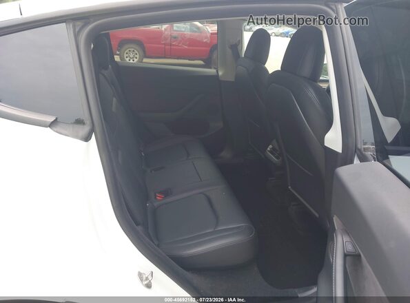 7SAYGDEE1PF668415 2023 TESLA MODEL Y White Widok naklejki z numerem VIN