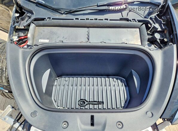 7SAYGDEE1RA215900 2024 TESLA MODEL Black უკანა სალონის ხედი