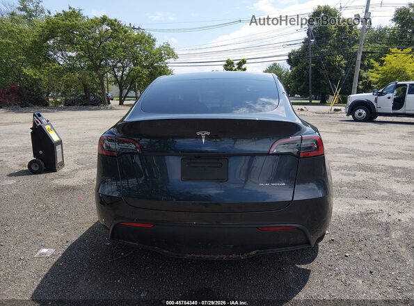7SAYGDEE1RA329265 2024 TESLA MODEL Y Gray 