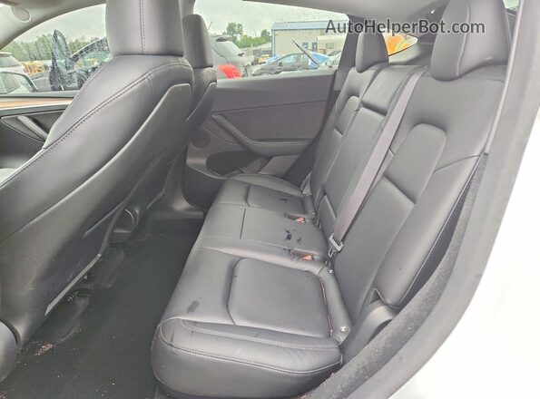 7SAYGDEE1RF197224 2024 TESLA MODEL White Rear seats view