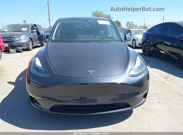 7SAYGDEE1SF236822 2025 TESLA MODEL Y Gray ხელსაწყოთა პანელის ხედი