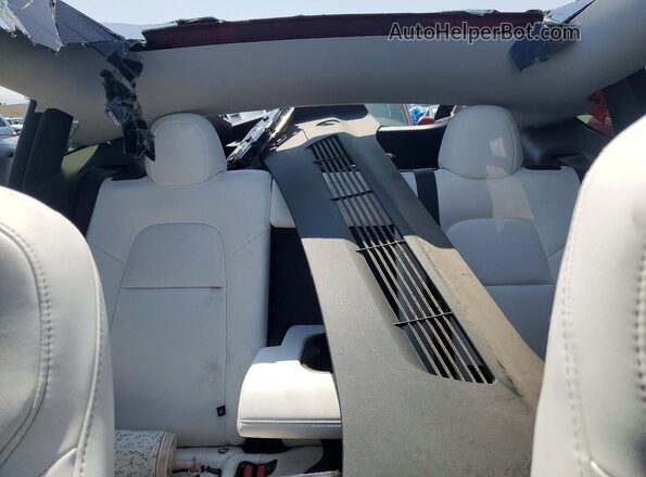 7SAYGDEE1SF301443 2025 TESLA MODEL Красный Вид задних сидений