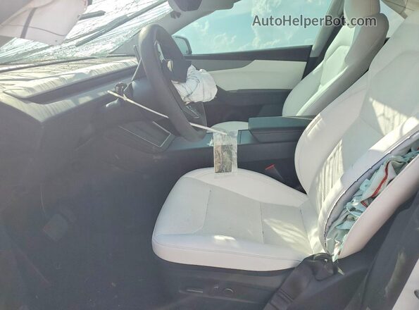 7SAYGDEE1TA395029 2026 TESLA MODEL Белый Вид салона спереди