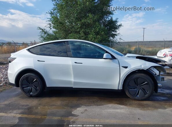 7SAYGDEE1TF345363 2026 TESLA MODEL Y Белый Вид задней части салона