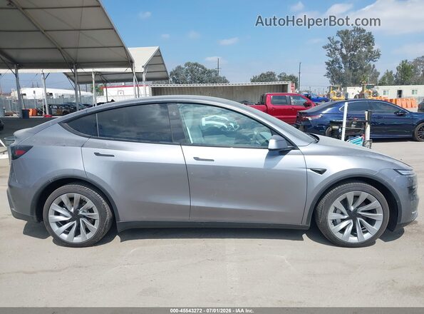 7SAYGDEE1TF439758 2026 TESLA MODEL Y Silver 
