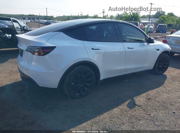 7SAYGDEE2NA014498 2022 TESLA MODEL Y White Rear right