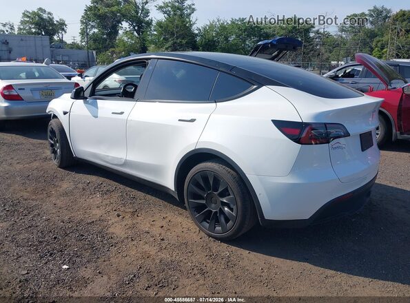 7SAYGDEE2NA014498 2022 TESLA MODEL Y White Rear left