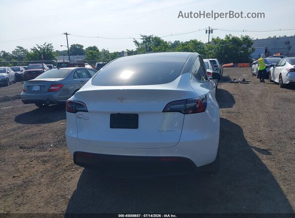 7SAYGDEE2NA014498 2022 TESLA MODEL Y White 