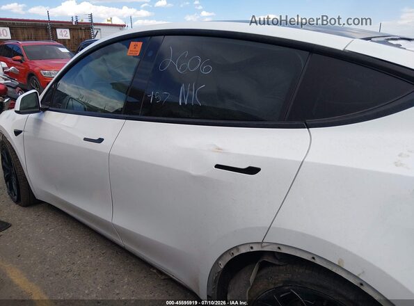 7SAYGDEE2NF331801 2022 TESLA MODEL Y Белый Панорамный вид салона 360°