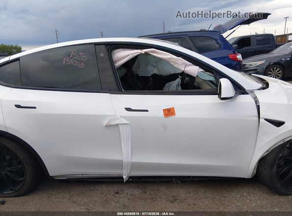 7SAYGDEE2NF331801 2022 TESLA MODEL Y Белый Вид задней части салона