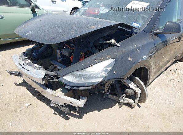 7SAYGDEE2NF359405 2022 TESLA MODEL Y Black Widok z przodu