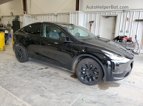 7SAYGDEE2NF365785 2022 TESLA MODEL Black წინა მარჯვენა