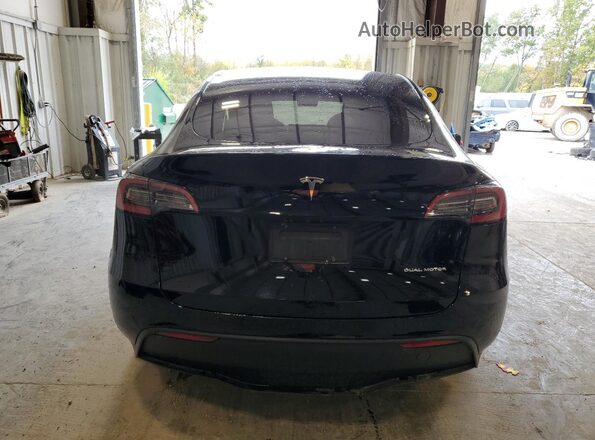 7SAYGDEE2NF365785 2022 TESLA MODEL Black უკანა ხედი