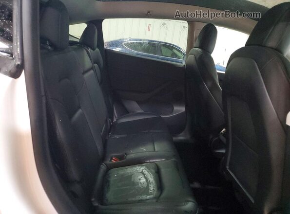 7SAYGDEE2NF489328 2022 TESLA MODEL White Вид задньої частини салону