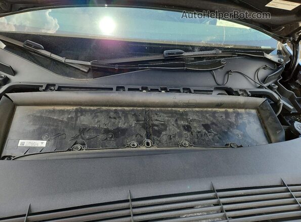 7SAYGDEE2RA222449 2024 TESLA MODEL Gray Vista interior trasera