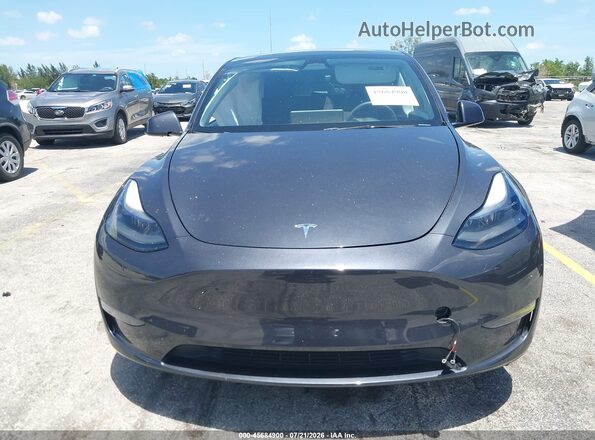 7SAYGDEE2RA255659 2024 TESLA MODEL Y Gray წინა პანელის ხედი