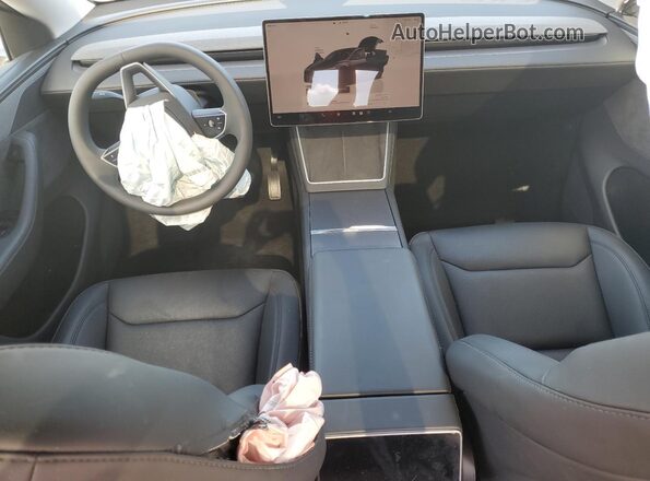 7SAYGDEE2TA438101 2026 TESLA MODEL Gray Dashboard view