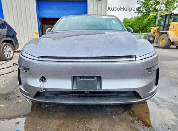 7SAYGDEE2TA458509 2026 TESLA MODEL Silver Front view