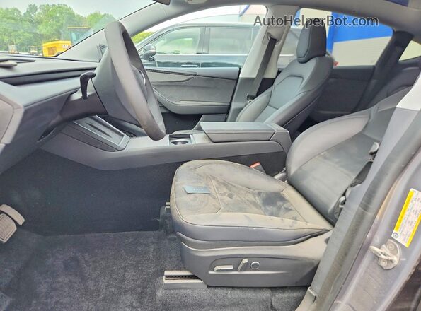 7SAYGDEE2TA458509 2026 TESLA MODEL Silver Front interior view