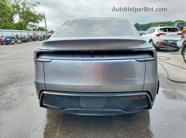 7SAYGDEE2TA458509 2026 TESLA MODEL Silver Rear view