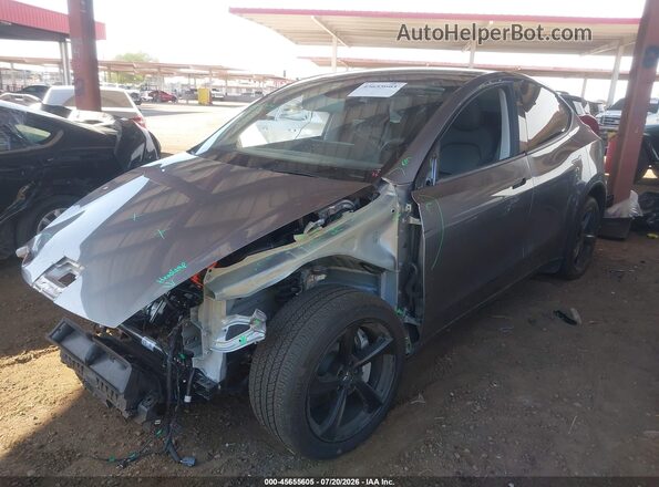 7SAYGDEE2TF404856 2026 TESLA MODEL Y Серебряный Передняя левая четверть
