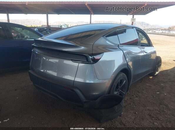 7SAYGDEE2TF404856 2026 TESLA MODEL Y Серебряный Задняя правая четверть