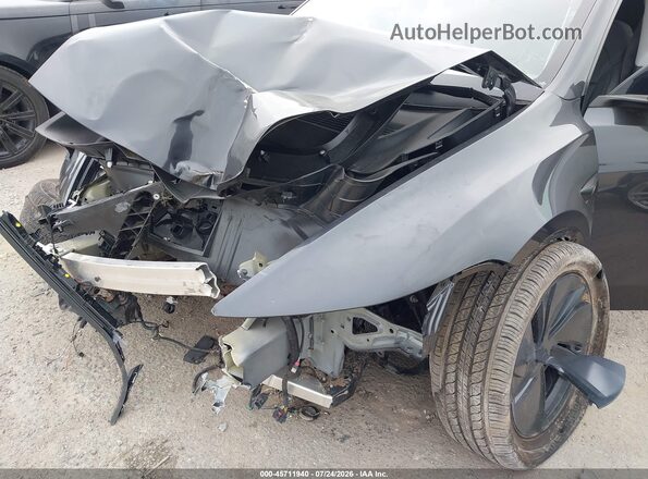 7SAYGDEE2TF411998 2026 TESLA MODEL Y Серый Вид спереди