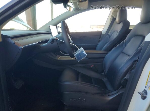 7SAYGDEE3NF354195 2022 TESLA MODEL White Vista interior delantera