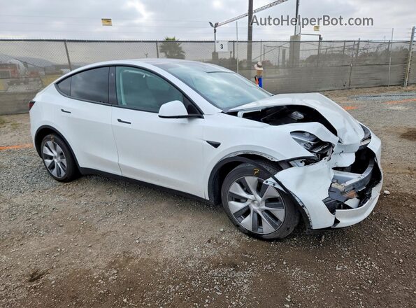 7SAYGDEE3PA129047 2023 TESLA MODEL White Առջևի աջ