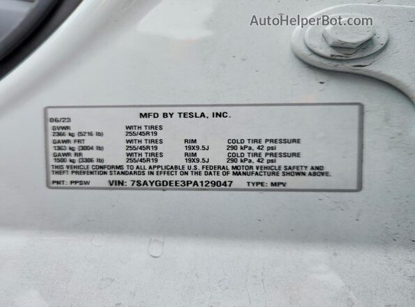 7SAYGDEE3PA129047 2023 TESLA MODEL White Շարժիչի բաժամունքի տեսք
