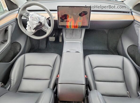 7SAYGDEE3PA129047 2023 TESLA MODEL White Առջևի վահանակի տեսք