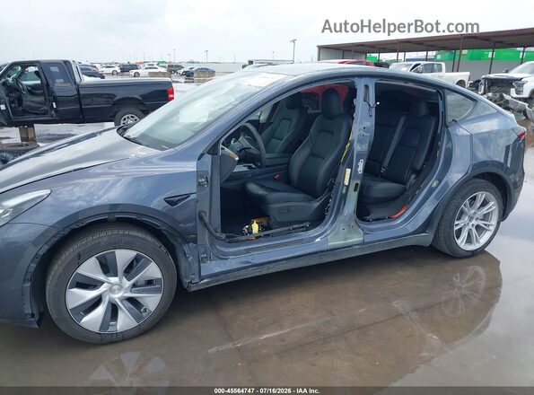 7SAYGDEE3PA184310 2023 TESLA MODEL Y Серый Вид спереди