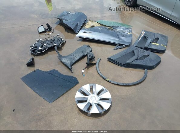 7SAYGDEE3PA184310 2023 TESLA MODEL Y Серый Вид панели приборов
