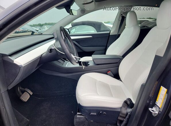 7SAYGDEE3PF801143 2023 TESLA MODEL Угольный Вид салона спереди