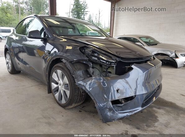 7SAYGDEE3PF921590 2023 TESLA MODEL Y Gray Widok z przodu