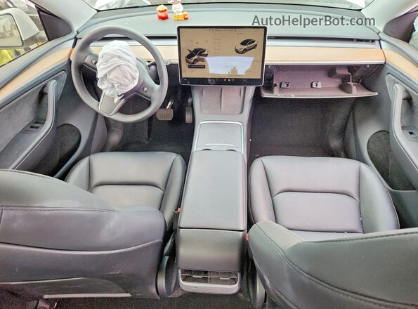 7SAYGDEE3RA239678 2024 TESLA MODEL Белый Вид панели приборов