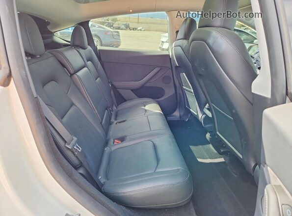 7SAYGDEE3RA239678 2024 TESLA MODEL Белый Вид задних сидений