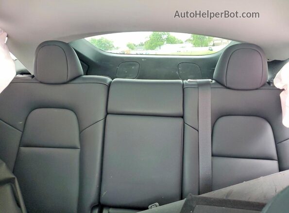 7SAYGDEE3RA278724 2024 TESLA MODEL Gray Հետևի նստատեղերի տեսք