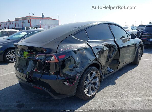 7SAYGDEE3RF004443 2024 TESLA MODEL Y Black Հետևի աջ