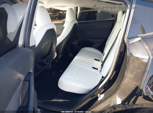 7SAYGDEE3RF004443 2024 TESLA MODEL Y Black VIN կոդի պիտակի տեսք