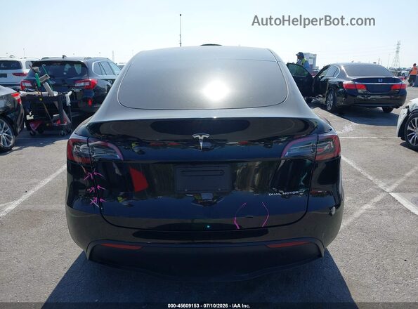7SAYGDEE3RF004443 2024 TESLA MODEL Y Black 