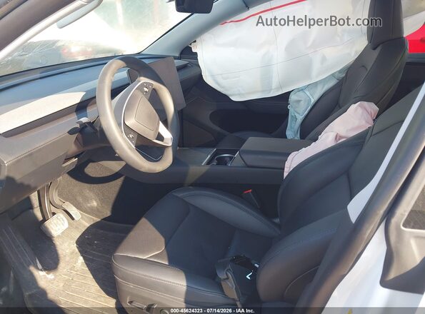 7SAYGDEE3TA491695 2026 TESLA MODEL Y White Front interior view